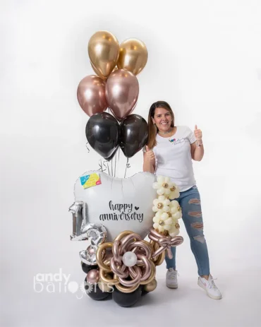 Romantic balloon arrangement designed as a special anniversary celebration gift, customizable with colors, message, and delivery