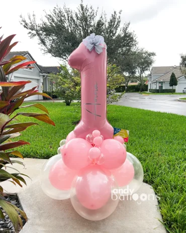 Simple yet beautiful birthday balloon bouquet with age, ideal for birthday girls or boys, available for delivery