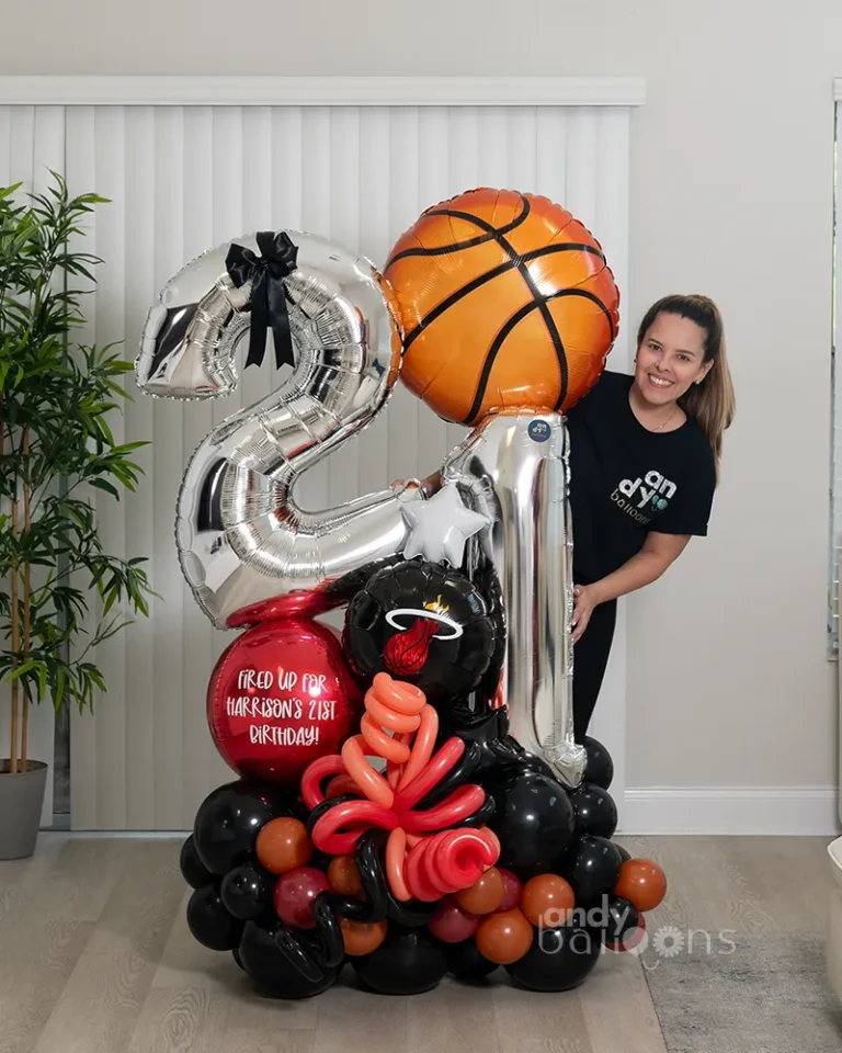 Personalized basketball-themed balloon bouquet with custom age, perfect for sports fans and birthday celebrations